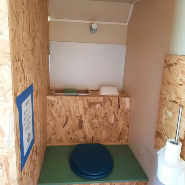 Intérieure cabine toilette sèche Sterckeman 2006