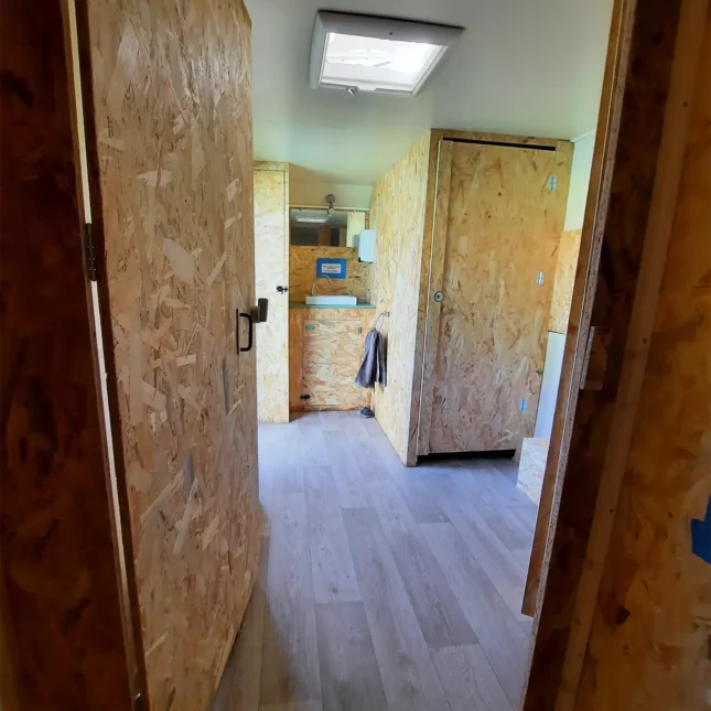 Intérieure caravane toilette sèche Sterckeman 2006