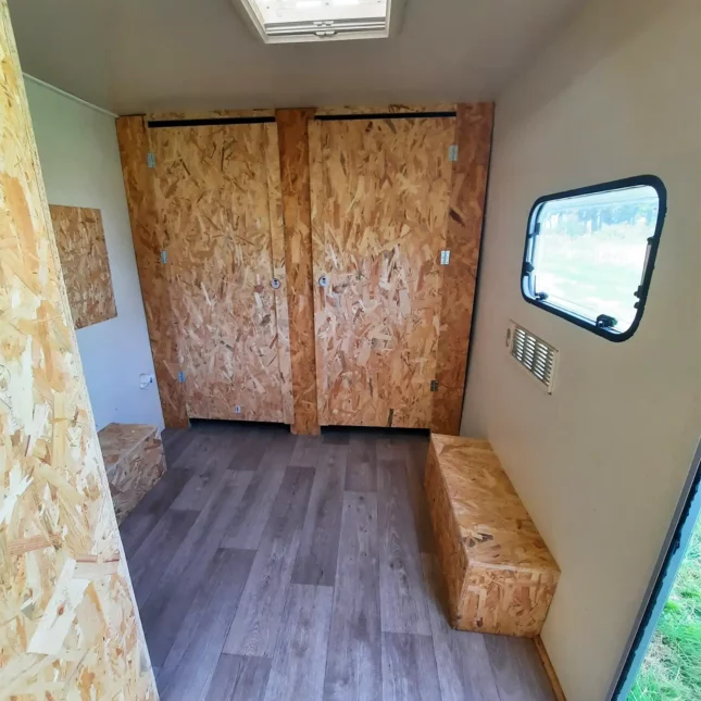 Portes cabines toilettes sèches Sterckeman 2006