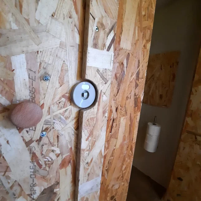 Système fermeture porte toilette sèche Sterckeman 2006